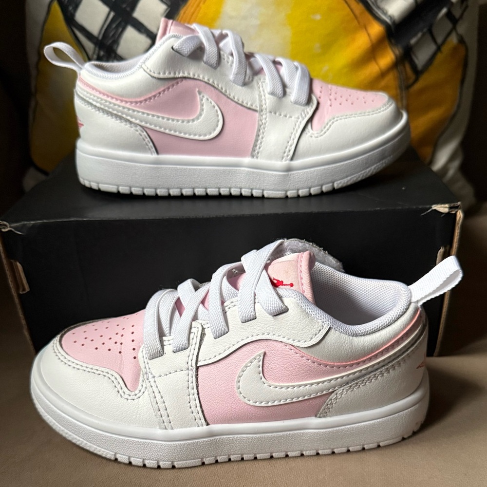 Nike Kids' Pink and White Sneakers ( worn twice)